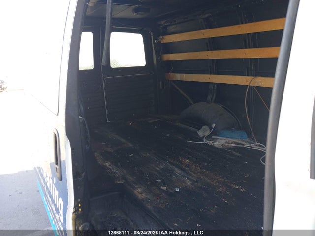 GMC Savana G2500 2018 1GTW7AFG7J1329919 Image 8