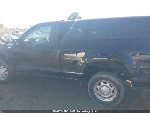 12668137 :رقم المزاد ، 1FTMF1CP1NKF31282 vin ، 2022 Ford F150 مزاد بيع