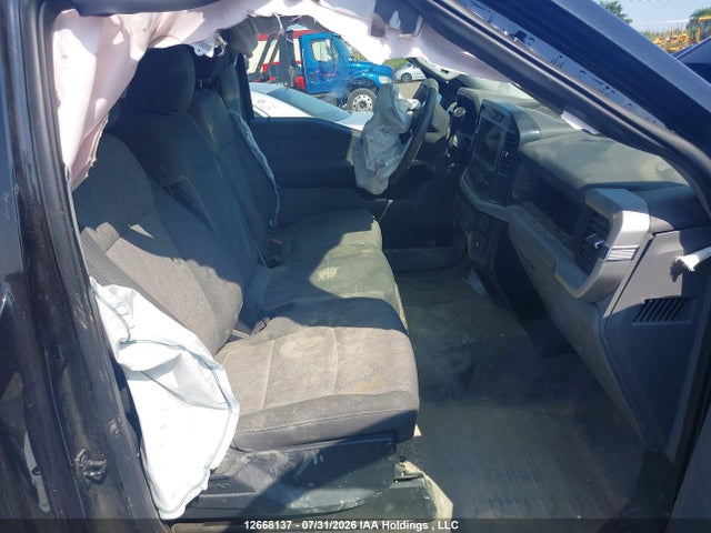 12668137 :رقم المزاد ، 1FTMF1CP1NKF31282 vin ، 2022 Ford F150 مزاد بيع