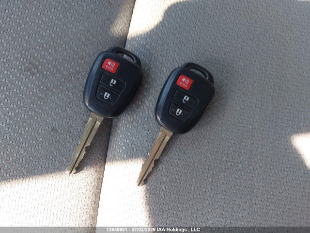 12646981 :رقم المزاد ، JTDKTUD36CD523693 vin ، 2012 Toyota Yaris Le مزاد بيع