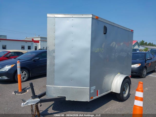 12668150 :رقم المزاد ، 5UZBE0818ED027170 vin ، 2014 Diamond C Trailer Enclosed Trailer Bnb58 مزاد بيع