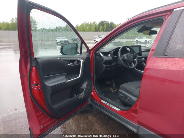 Продажа на аукционе авто 2021 Toyota Rav4 Xle, vin: 2T3R1RFV2MW179493, номер лота: 12668210