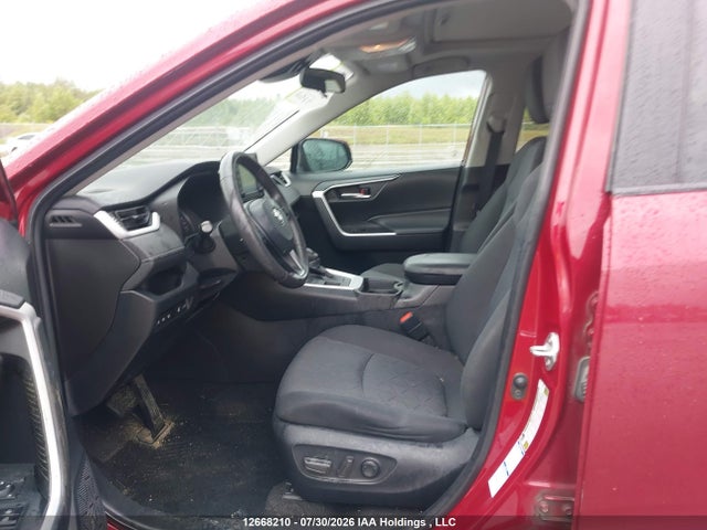 Продажа на аукционе авто 2021 Toyota Rav4 Xle, vin: 2T3R1RFV2MW179493, номер лота: 12668210