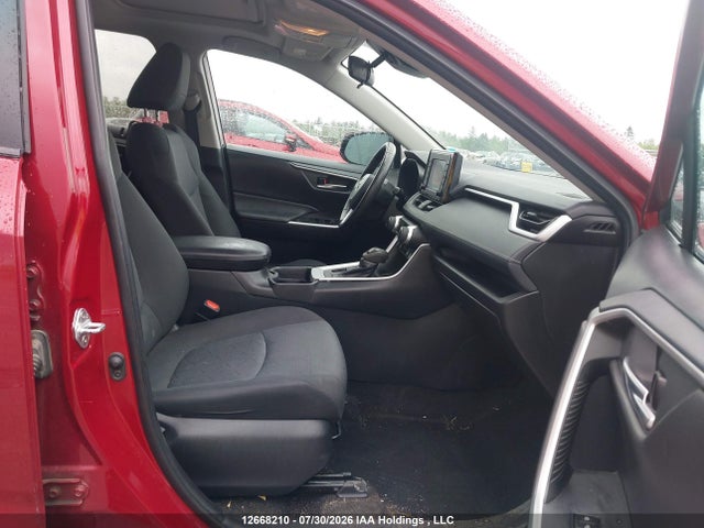 Продажа на аукционе авто 2021 Toyota Rav4 Xle, vin: 2T3R1RFV2MW179493, номер лота: 12668210