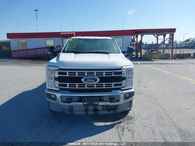 Ford F350 Super Duty 2026 1FT8W3BT2TED83084 Image 13