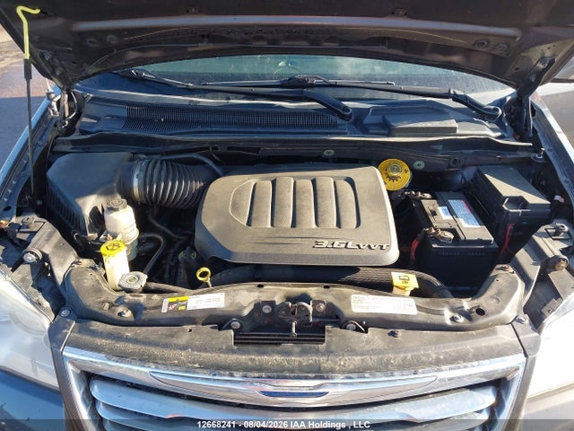 12668241 :رقم المزاد ، 2C4RC1GG3FR739160 vin ، 2015 Chrysler Town & Country Limited مزاد بيع