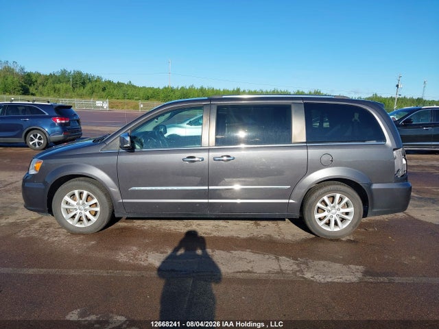12668241 :رقم المزاد ، 2C4RC1GG3FR739160 vin ، 2015 Chrysler Town & Country Limited مزاد بيع