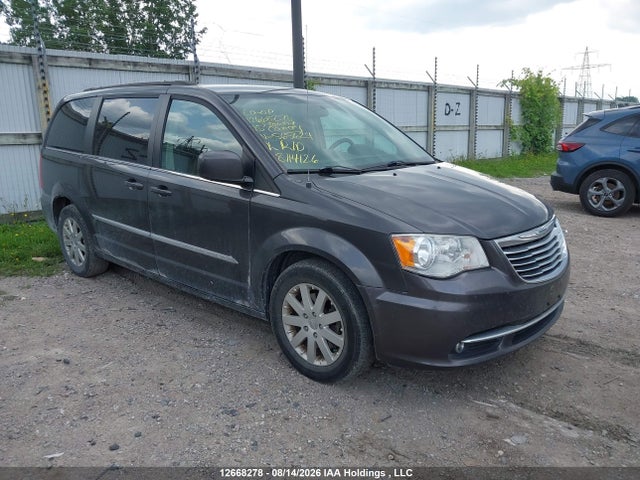 Chrysler Town &amp; Country Touring 2015 2C4RC1BG4FR565624 main image
