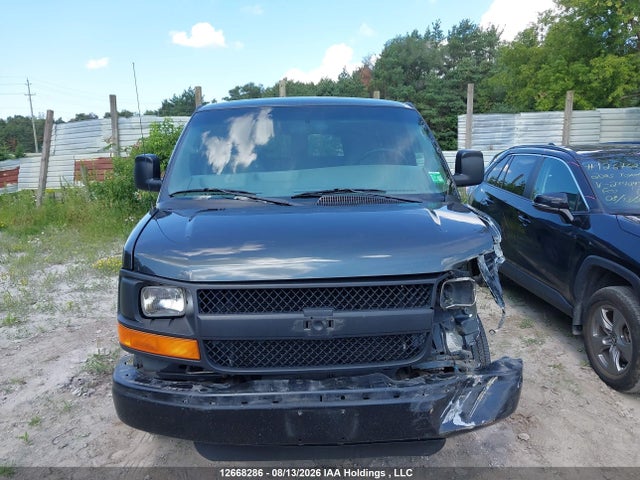 Aukcja sprzedaży 2005 Chevrolet Express Passenger, vin: 1GAGG25V251188945, numer aukcji: 12668286