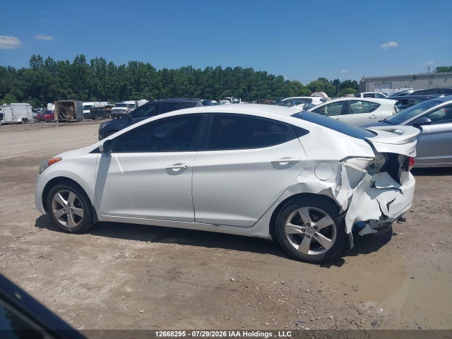 2013 Hyundai Elantra Gls მანქანა იყიდება აუქციონზე, vin: 5NPDH4AE2DH152852, აუქციონის ნომერი: 12668295