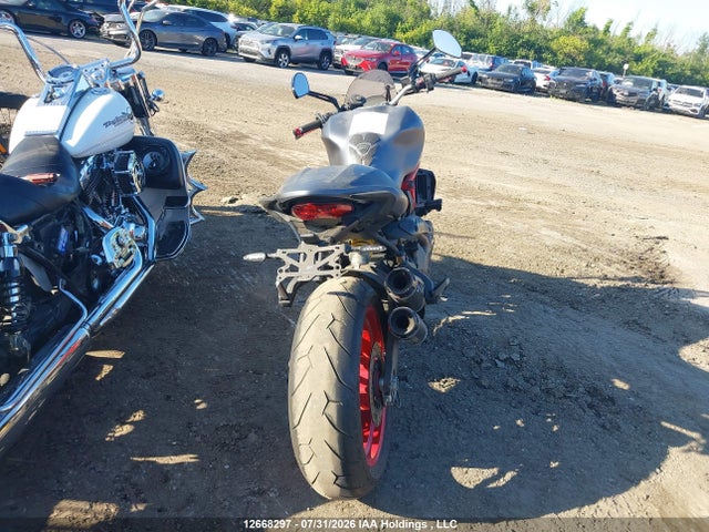 Ducati Monster 821 2017 ZDM1RBTS3HB024428 Image 6