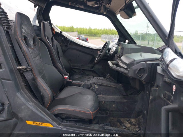 2021 Can-am Commander Xt-p 1000r მანქანა იყიდება აუქციონზე, vin: 3JB1UAX41MK000176, აუქციონის ნომერი: 12668301