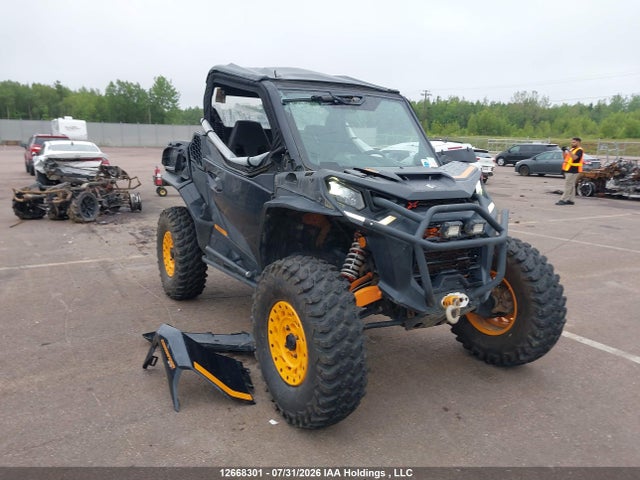 2021 Can-am Commander Xt-p 1000r მანქანა იყიდება აუქციონზე, vin: 3JB1UAX41MK000176, აუქციონის ნომერი: 12668301