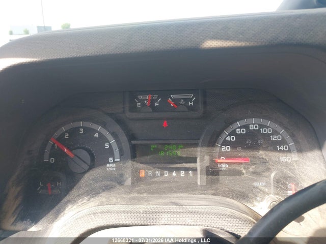 12668321 :رقم المزاد ، 1FDFE4FSXJDC32686 vin ، 2018 Ford Econoline E450 Super Duty Cutwy Van مزاد بيع