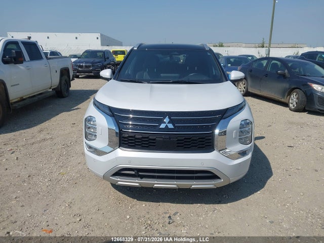 Auction sale of the 2024 Mitsubishi Outlander Gt/gt Noir/gt Premium, vin: JA4J4WA83RZ630825, lot number: 12668329