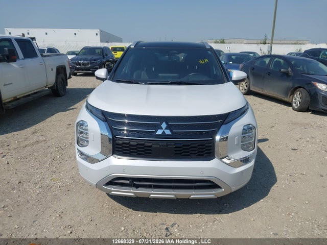 Auction sale of the 2024 Mitsubishi Outlander Gt/gt Noir/gt Premium, vin: JA4J4WA83RZ630825, lot number: 12668329