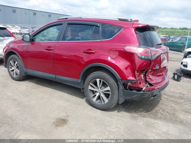 2T3BFREV5JW818322 Toyota RAV4 LE