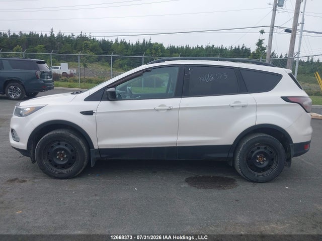 1FMCU9G96HUB68641 Ford ESCAPE SE