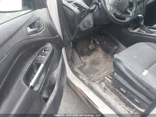 1FMCU9G96HUB68641 Ford ESCAPE SE