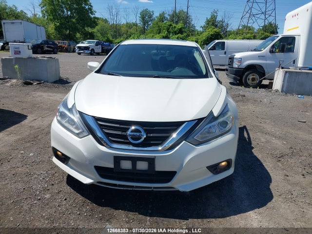 2018 Nissan Altima 2.5/s/sv/sl/sr მანქანა იყიდება აუქციონზე, vin: 1N4AL3AP4JC256897, აუქციონის ნომერი: 12668383