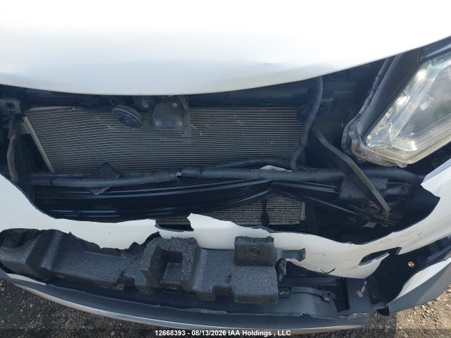5N1AT2MV1FC868590 Nissan Rogue S/sl/sv