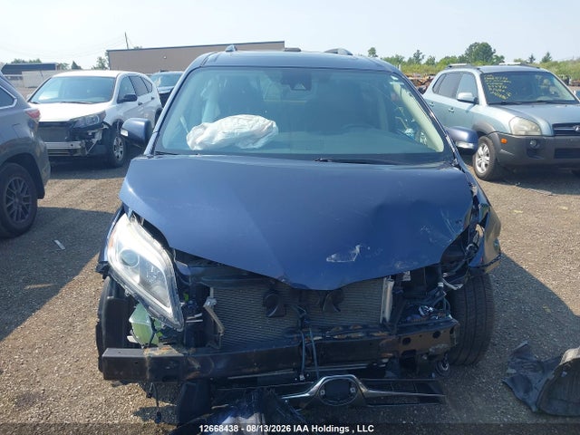 12668438 :رقم المزاد ، 5TDDZ3DC5LS245410 vin ، 2020 Toyota Sienna Xle 7-passenger مزاد بيع