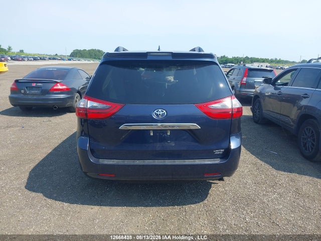 12668438 :رقم المزاد ، 5TDDZ3DC5LS245410 vin ، 2020 Toyota Sienna Xle 7-passenger مزاد بيع
