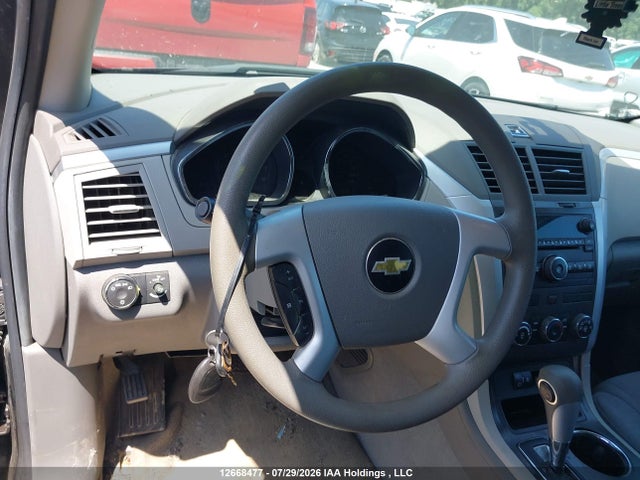 12668477 :رقم المزاد ، 1GNKREED0BJ329731 vin ، 2011 Chevrolet Traverse Ls مزاد بيع