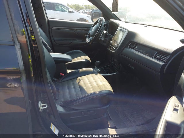 Продаж на аукціоні авто 2020 Mitsubishi Outlander Limited Edition/se/sel, vin: JA4JZ3AX7LZ615422, номер лоту: 12668507
