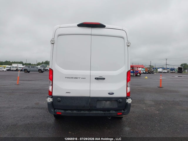 Ford Transit T-250 2024 1FTBR2C83RKA76440 Image 16