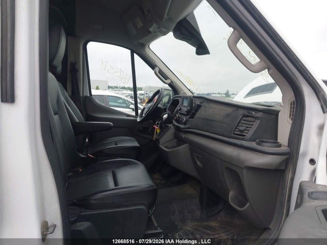 Ford Transit T-250 2024 1FTBR2C83RKA76440 Image 5