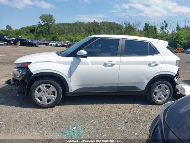 Hyundai Venue Essential 2024 KMHRB8A37RU294863 Image 15