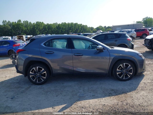 2021 Lexus Ux 250h მანქანა იყიდება აუქციონზე, vin: JTHP9JBHXM2042732, აუქციონის ნომერი: 12668565