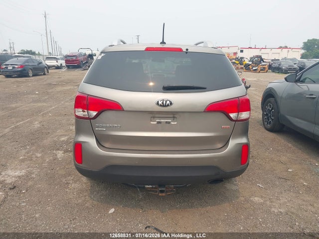 12658831 :رقم المزاد ، 5XYKTCA66FG605860 vin ، 2015 Kia Sorento Lx مزاد بيع