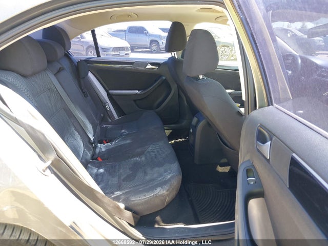 2015 Volkswagen Jetta 2.0 Tdi Comfortline მანქანა იყიდება აუქციონზე, vin: 3VWDA7AJ0FM224645, აუქციონის ნომერი: 12668592