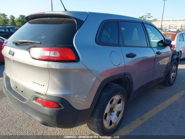 1C4PJMAB1GW170748 Jeep Cherokee Sport