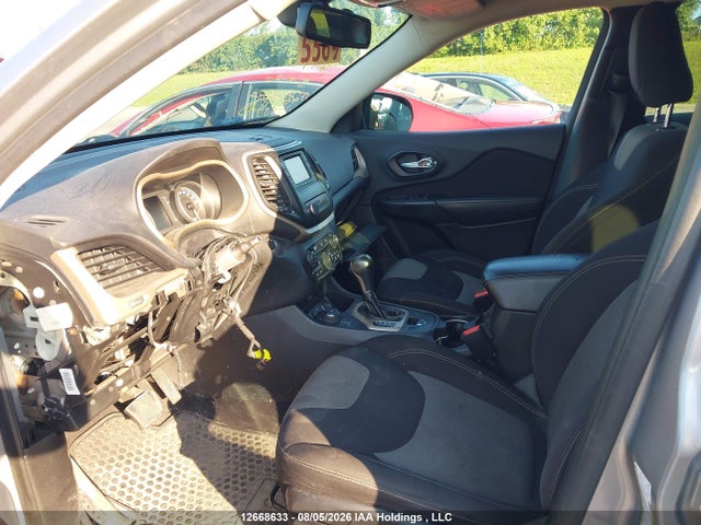 1C4PJMAB1GW170748 Jeep Cherokee Sport