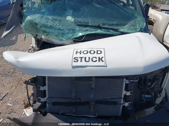 GMC Savana G2500 2018 1GTW7BFG0J1330044 Image 10