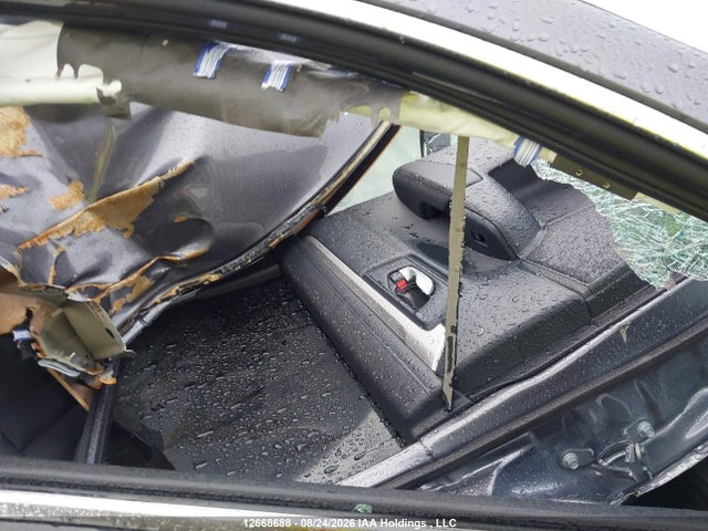 Honda CR-V 2022 2HKRW2H21NH215629 Image 5
