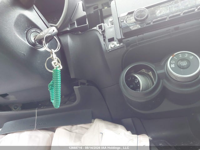 12668716 :رقم المزاد ، JTKJF5C71B3014797 vin ، 2011 Toyota Scion Tc مزاد بيع