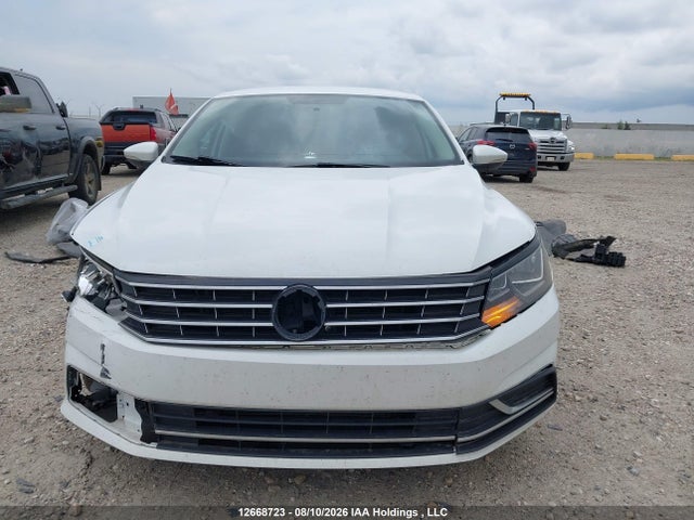 Продажа на аукционе авто 2018 Volkswagen Passat S/r-line, vin: 1VWAA7A37JC030743, номер лота: 12668723