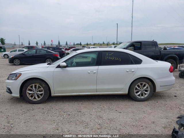 Продажа на аукционе авто 2018 Volkswagen Passat S/r-line, vin: 1VWAA7A37JC030743, номер лота: 12668723