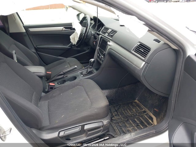 Продажа на аукционе авто 2018 Volkswagen Passat S/r-line, vin: 1VWAA7A37JC030743, номер лота: 12668723