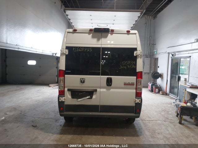 12668735 :رقم المزاد ، 3C6TRVDG5FE515834 vin ، 2015 Ram Promaster 2500 2500 High مزاد بيع