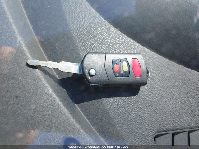 12668765 :رقم المزاد ، JM1DE1HZ8B0106355 vin ، 2011 Mazda Mazda2 مزاد بيع