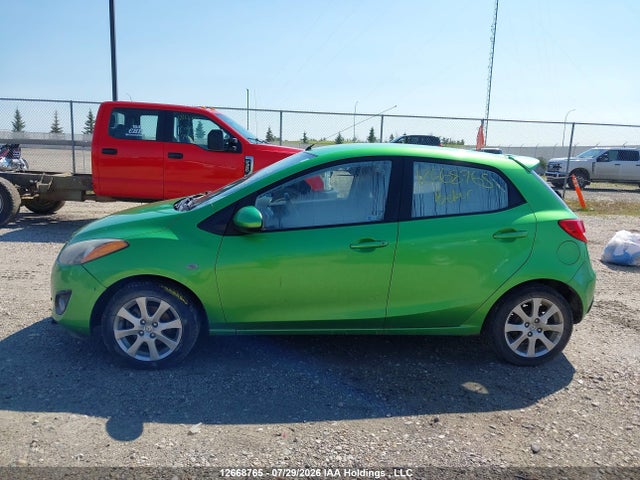 12668765 :رقم المزاد ، JM1DE1HZ8B0106355 vin ، 2011 Mazda Mazda2 مزاد بيع