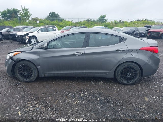 2012 Hyundai Elantra Gls/limited მანქანა იყიდება აუქციონზე, vin: 5NPDH4AE7CH079959, აუქციონის ნომერი: 12668767