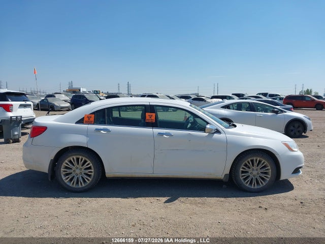 2012 Chrysler 200 Limited მანქანა იყიდება აუქციონზე, vin: 1C3CCBCG9CN245688, აუქციონის ნომერი: 12666159