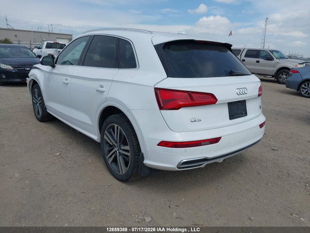 Audi Q5 2.0t Technik 2018 WA1FNAFY1J2023656 Image 3