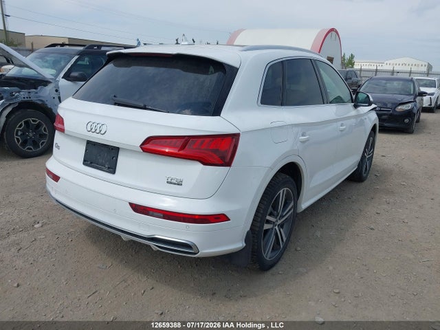 Audi Q5 2.0t Technik 2018 WA1FNAFY1J2023656 Image 4